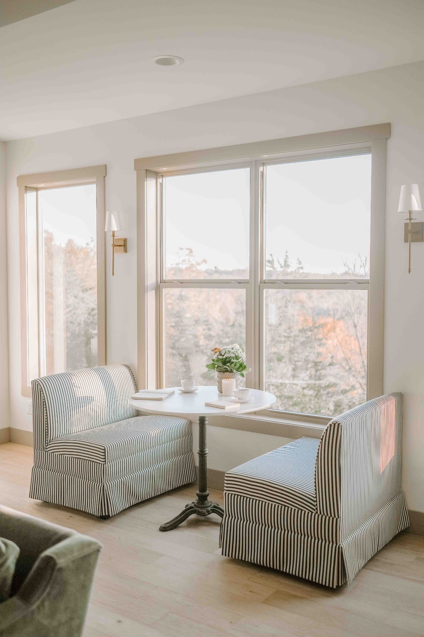 living room nook with benches and marble table