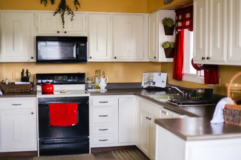 french country kitchen