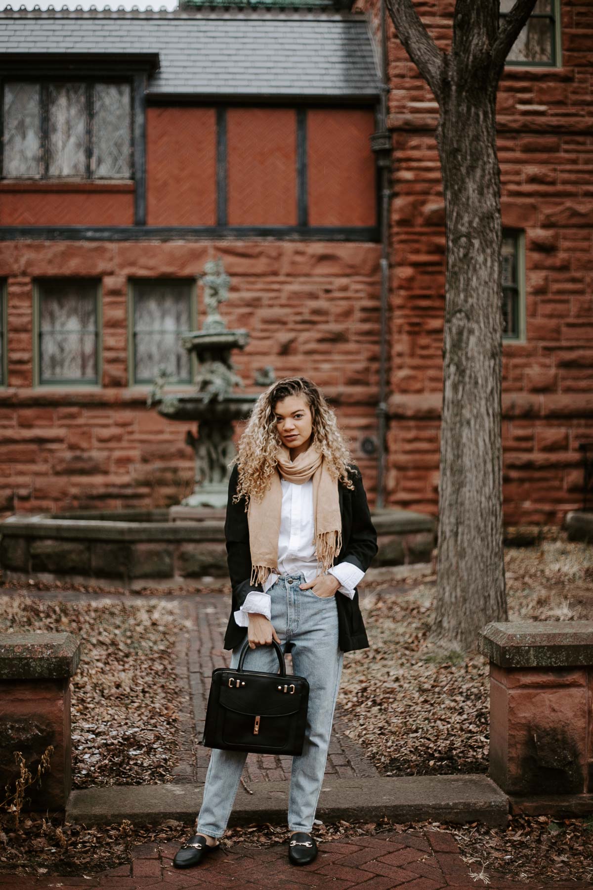 black blazer classic outfit