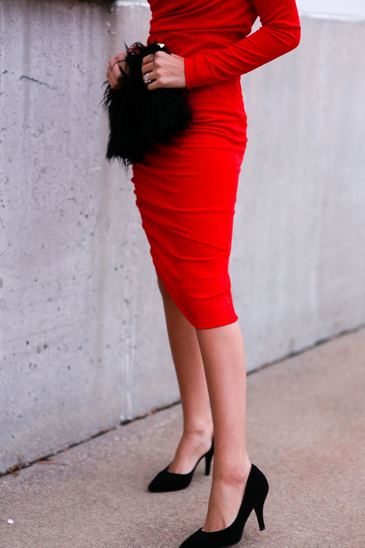 holiday outfits featuring a red dress and faux fur clutch