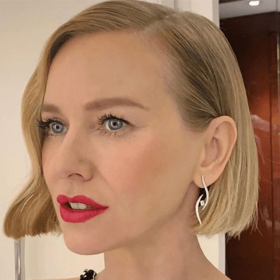 Naomi Watts short blonde hair